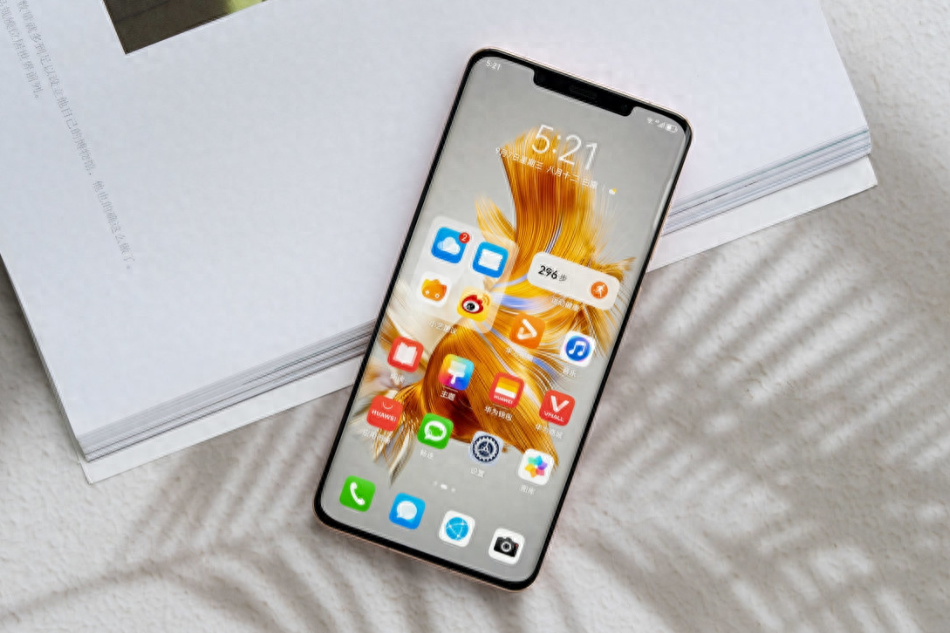 华为哪款手机是玻璃机身_昆仑玻璃如何提升华为手机的耐用性?_华为用的玻璃