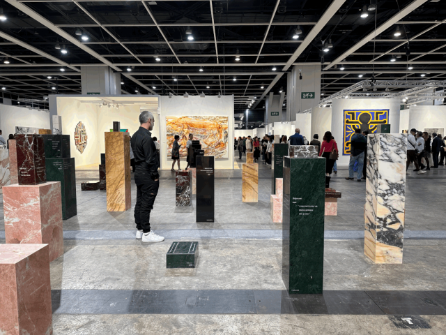 艺术投资市场_NFT艺术市场的崛起：如何影响艺术创作与投资的传统模式_艺术投资手段