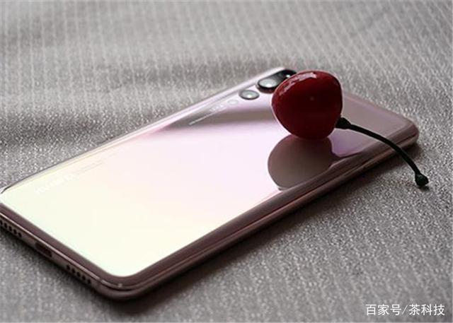 华为手机的坚固品质如何影响用户选择？_华为品牌影响_华为品牌影响力表现在哪里