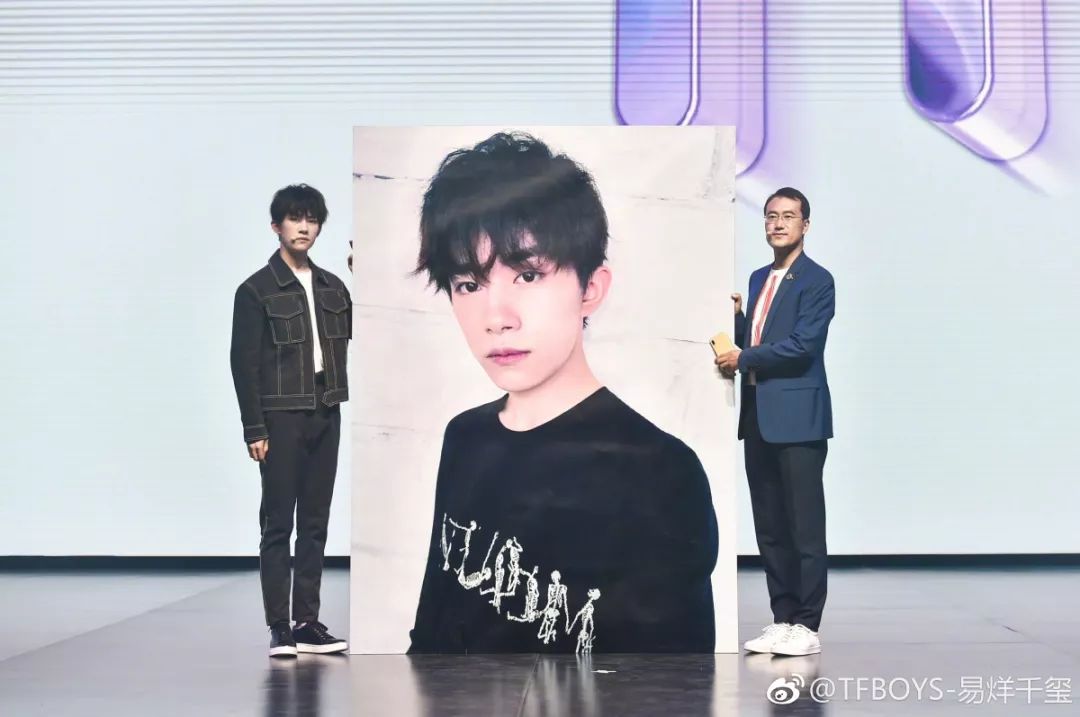 nova系列手机：年轻用户的时尚选择_年轻人的手机品牌_年轻人用的手机品牌