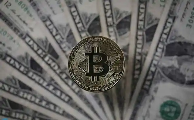 比特币：数字黄金的未来货币还是虚拟泡沫？深度解析其价值与争议