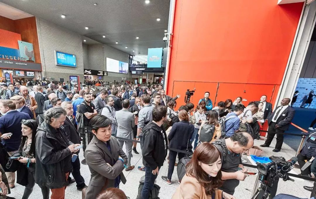 华为专业防水手机是哪款_华为防水性能_IP68防水设计提升华为手机的实用性