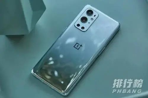 IP68防水设计提升华为手机的实用性_华为手机防水能力_华为防水性能