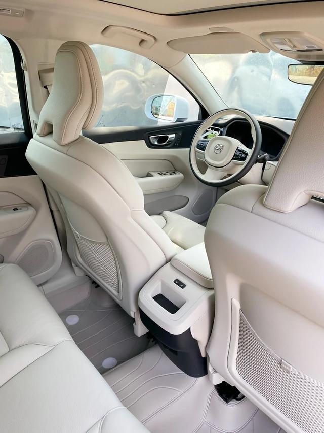 重塑豪华SUV新境界：沃尔沃XC60引领未来出行潮流！-有驾