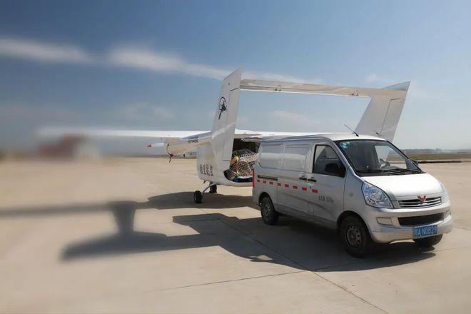 无人机试飞平台_无人飞行测量采集系统_成功首飞的TP1000无人运输机，年底飞行测试计划