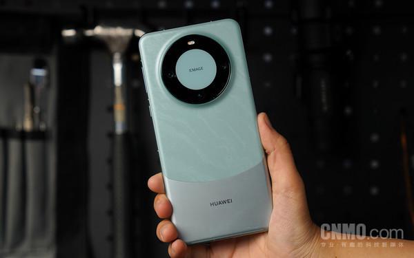 华为Mate 60 Pro玄武架构全方位防护能力实测：跌落、泡水、冻冰、砸钉子全挑战