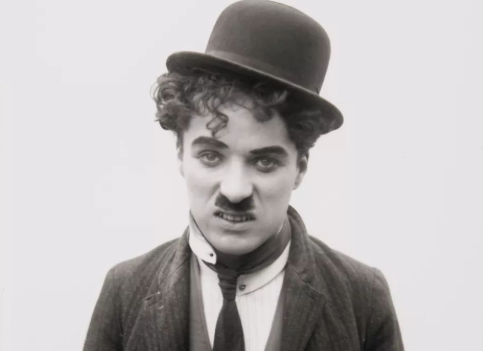 成龙华语电影杰出贡献演员_成龙在中国电影地位_成龙在华语电影历史中的地位