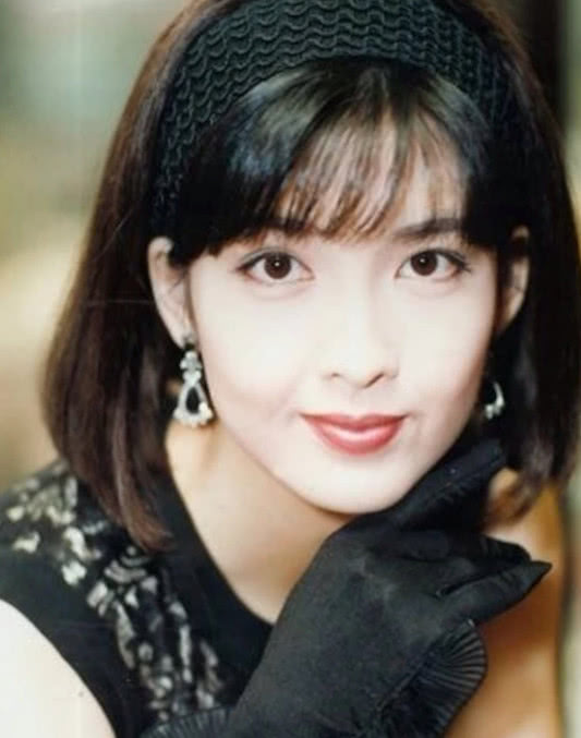 港星女神周慧敏_老女神影坛香港周慧敏在线观看_周慧敏:香港影坛的不老女神