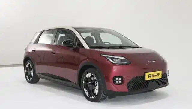 广汽埃安suv报价_广汽埃安新能源最新款试驾视频_新款广汽埃安AION UT的驾驶便利性分析