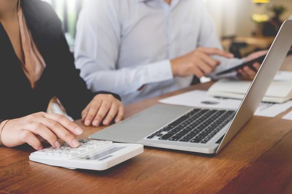 虚拟货币头盔：探索数字世界的神秘面纱 图2