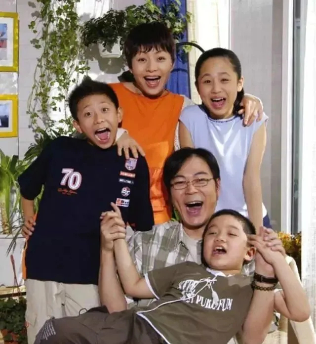 张一山在余罪里叫什么_张一山（Zhang Yishan） - 参演过《家有儿女》和《余罪》。_余罪张一山演技炸裂