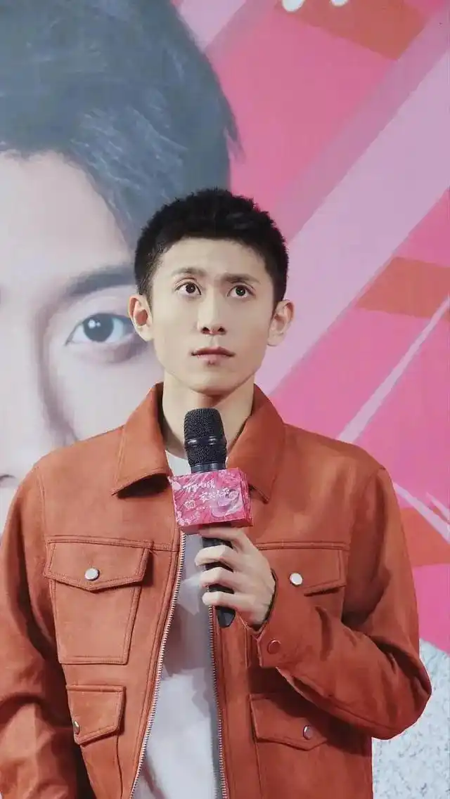 张一山（Zhang Yishan） - 参演过《家有儿女》和《余罪》。_张一山演余罪的时候多大_余罪张一山演技炸裂