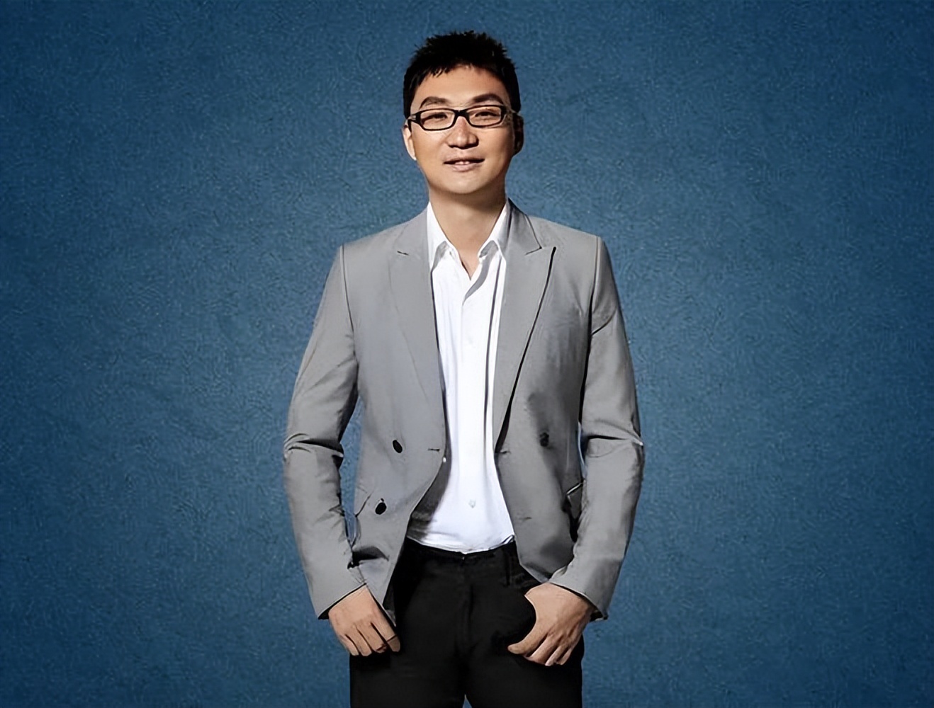 黄峥的成功与家庭背景的影响_家庭背景影响人的一生_家庭背景对成功的影响