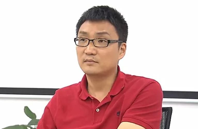 家庭背景对成功的影响_家庭背景影响人的一生_黄峥的成功与家庭背景的影响