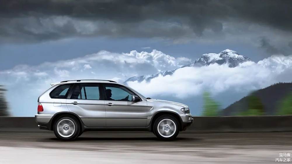 宝马X5二十五周年回顾：从第一代到未来，安全性与操控性的卓越传承