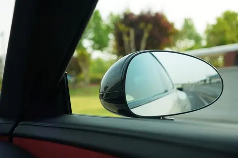 小姐汽车SU7 Max：续航与性能的完美结合_续航车怎么样_续航能力百科