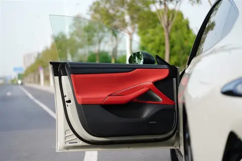 续航车怎么样_续航能力百科_小姐汽车SU7 Max：续航与性能的完美结合