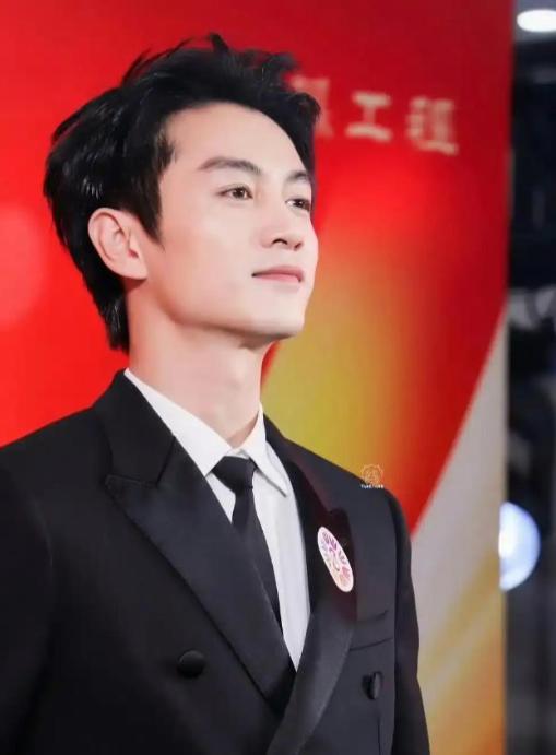 杨幂回顾演出剧经典音乐有哪些_杨幂出演的音乐专辑_杨幂的经典音乐剧与演出回顾