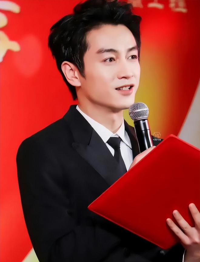 杨幂的经典音乐剧与演出回顾_杨幂回顾演出剧经典音乐有哪些_杨幂出演的音乐专辑