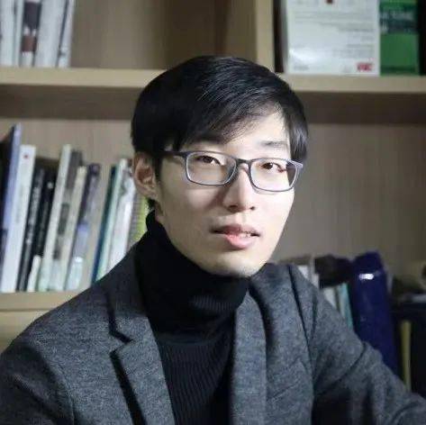 成龙的文化交流与国际化_成龙国际集团董事长_成龙国际集团简介