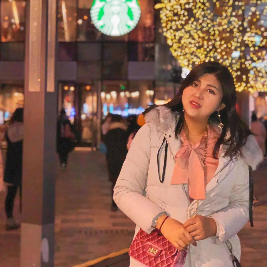 成龙国际集团董事长_成龙国际集团简介_成龙的文化交流与国际化