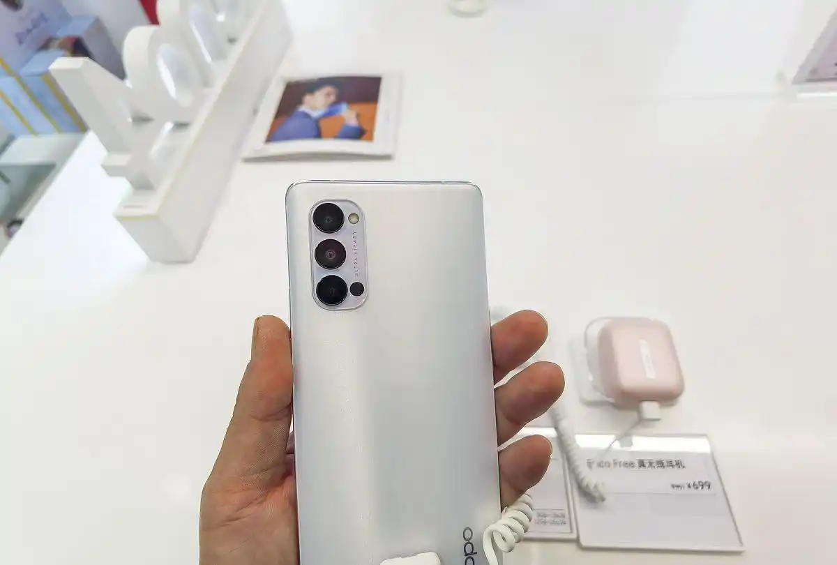 小米高端手机市场份额_性价比逆袭：小米手机的市场占有率_2020小米手机性价比之王