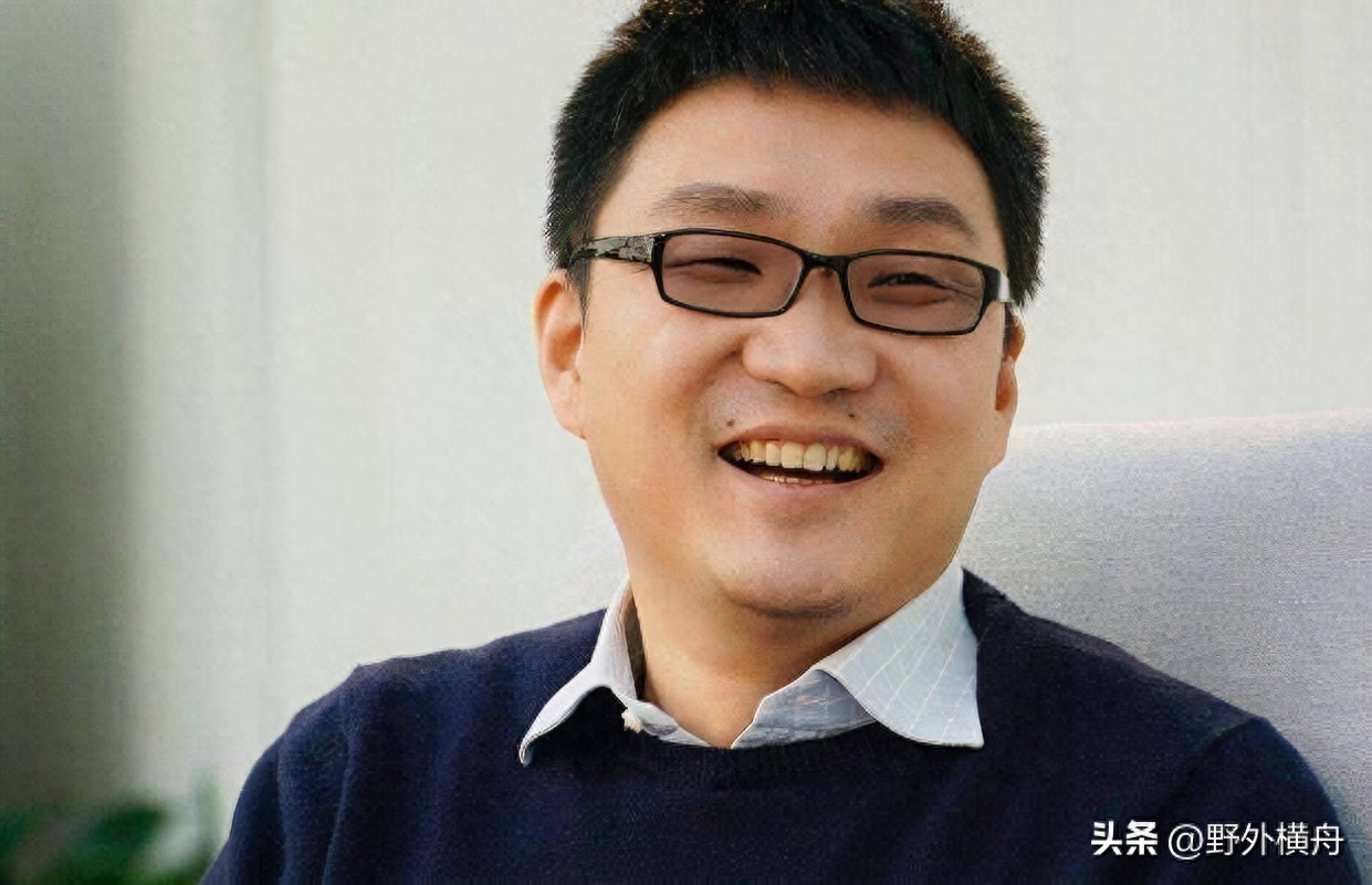 黄峥与拼多多的崛起：中国电商黑马的创业传奇与互联网经济变革