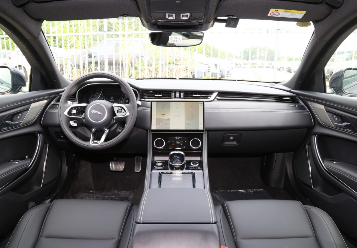 为什么全新BMW 5系是中大型豪华轿车的安全典范？_为什么全新BMW 5系是中大型豪华轿车的安全典范？_典范2021款自动进取型