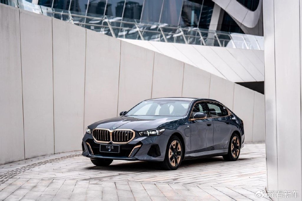 典范2021款自动进取型_为什么全新BMW 5系是中大型豪华轿车的安全典范？_为什么全新BMW 5系是中大型豪华轿车的安全典范？