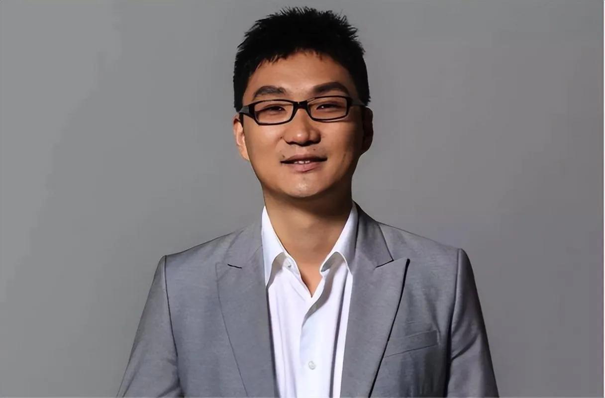 拼多多黄峥占股_拼多多黄峥创业_黄峥与拼多多的独特商业模式
