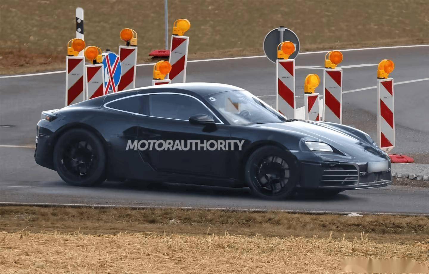 保时捷的未来：电动化与智能科技_保时捷电动车概念车_保时捷电动战略再爆猛料