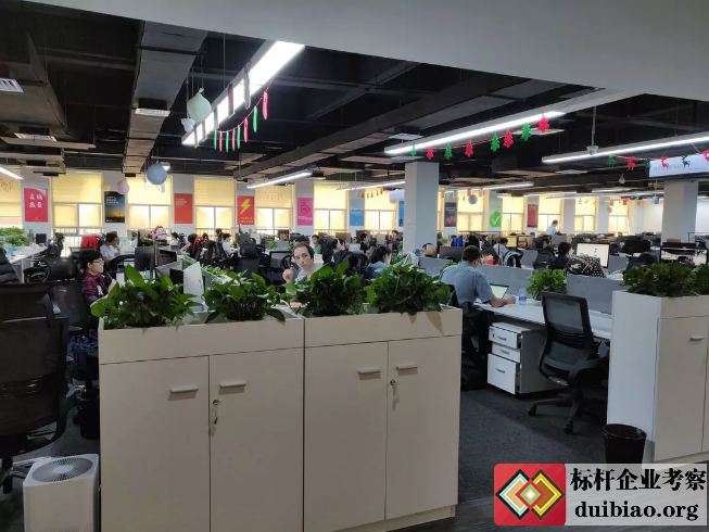 小米用户参与设计_小米理念体验手机用户设计方案_小米手机的设计理念与用户体验