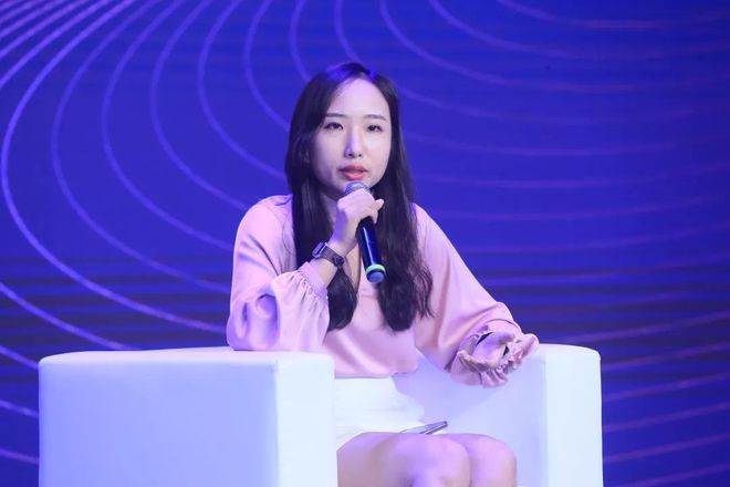 时尚业产值_时尚产业高质量发展_分析数字资产如何影响时尚产业：推动创新与可持续发展的结合