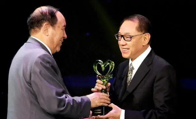 张国荣在当时影响力真的大吗_张国荣在娱乐圈的影响力_张国荣与他影响过的艺人