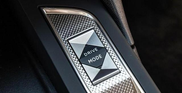 2024雪铁龙DS 3混动：精致小巧，豪华非凡-有驾