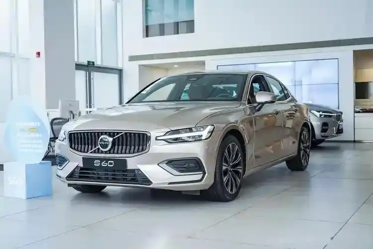 解析宝马汽车的安全设计细节与逻辑_宝马安全性_宝马车安全性能