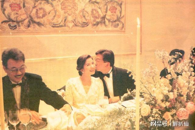 周润发林青霞颁奖视频字幕版_林青霞与周润发的银幕搭档_周润发和林青霞金像奖视频