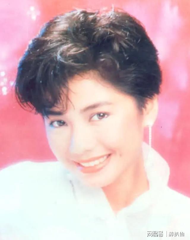 周润发和林青霞金像奖视频_林青霞与周润发的银幕搭档_周润发林青霞颁奖视频字幕版