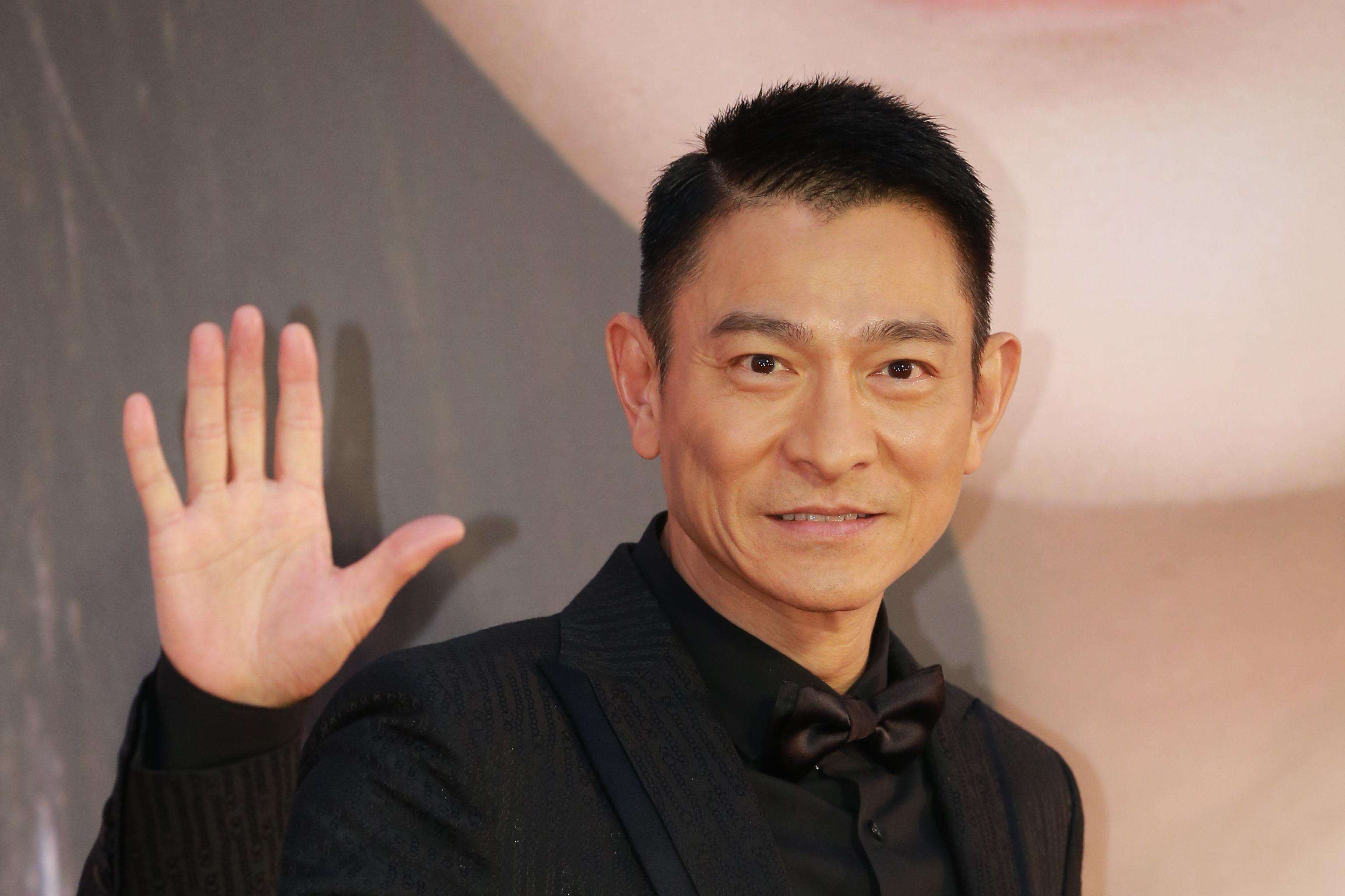 薛之谦参加的音乐盛典_2021音乐节薛之谦_薛之谦受邀参加国际音乐盛典，展现华语音乐的魅力