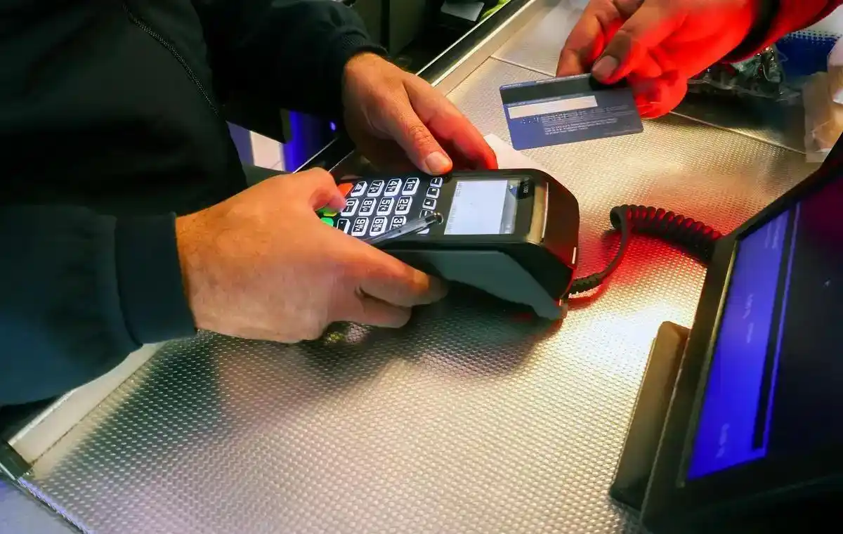 如何对待数字货币_反对货币数字化_摆脱传统支付方式的数字货币选择