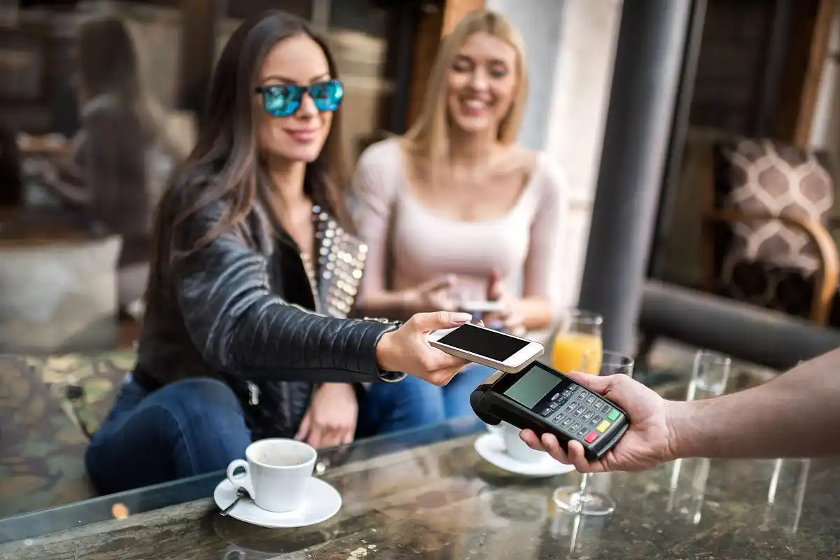 摆脱传统支付方式的数字货币选择_反对货币数字化_如何对待数字货币