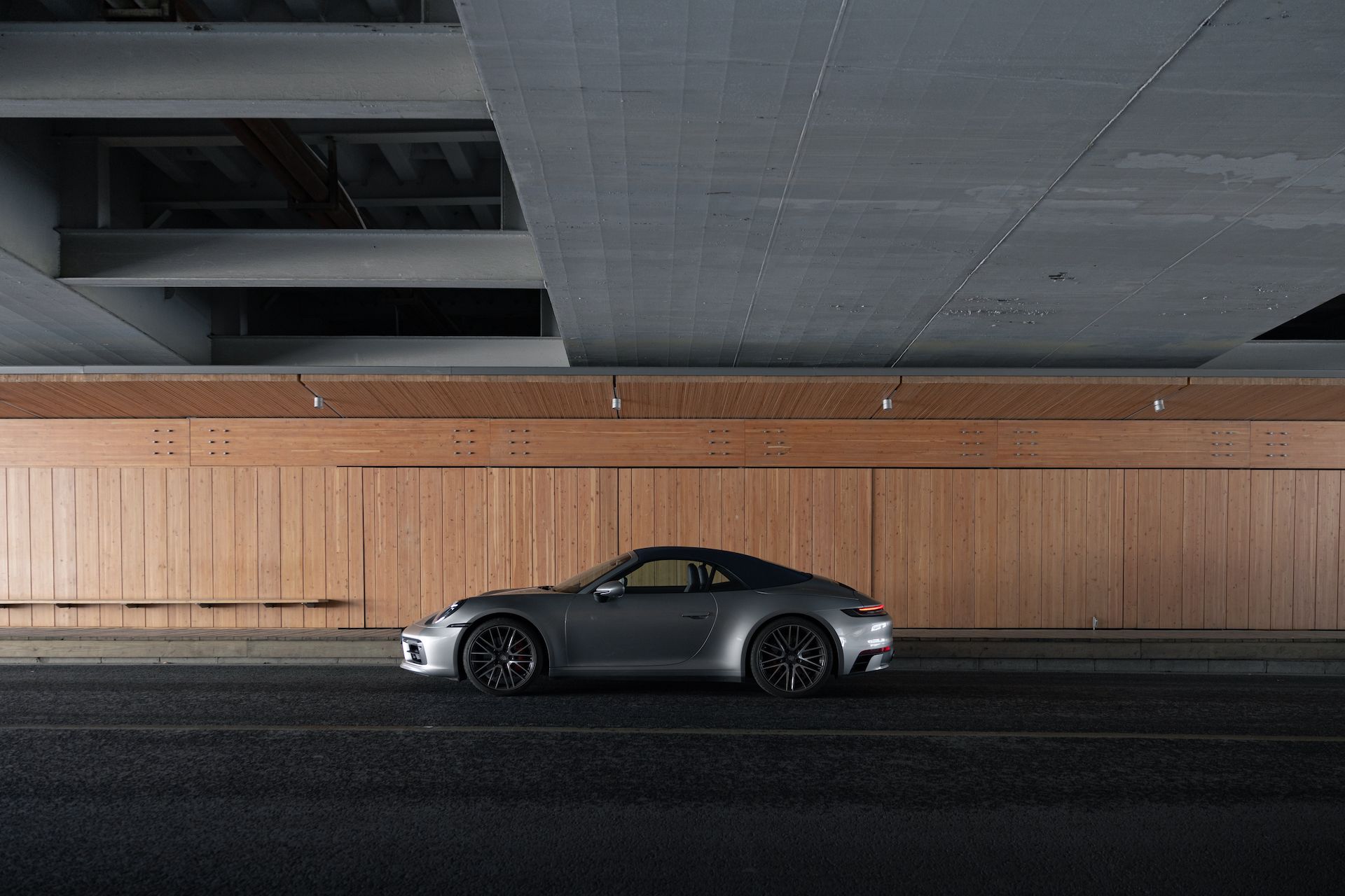 保时捷悬架模式调节怎么用_评测保时捷的悬挂系统与行驶稳定性_保时捷悬架软硬调节怎么开