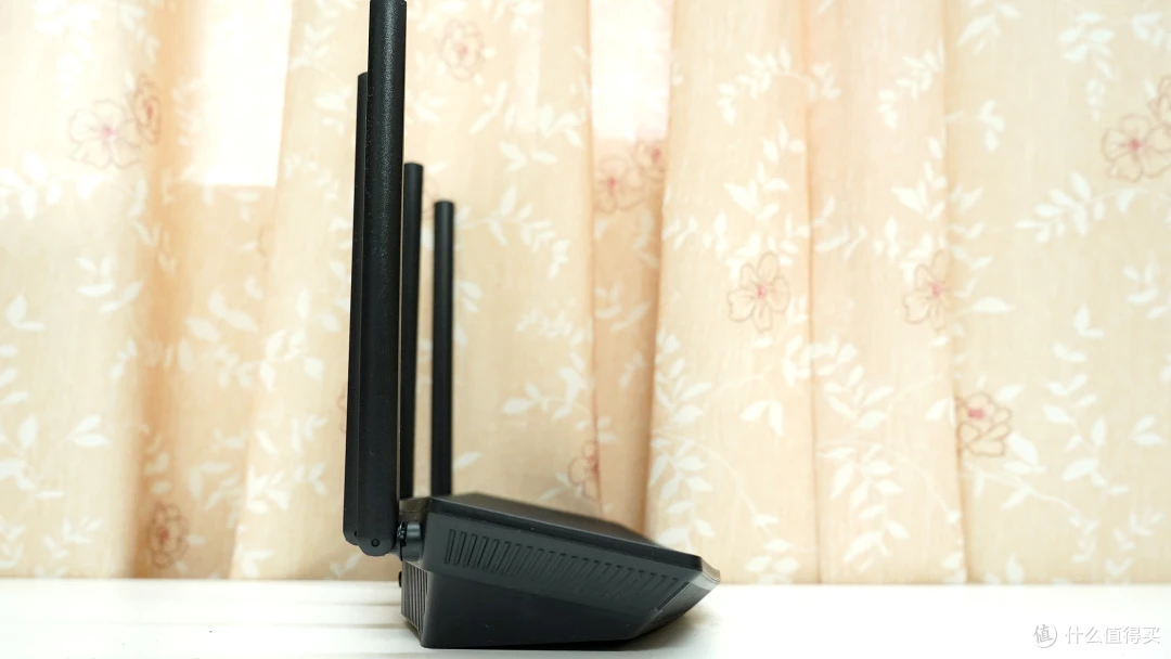 三款入门级路由乱斗 哪款才能C位出道