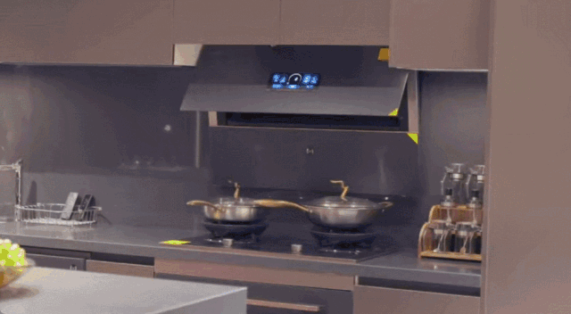 科技感房间布置_科技色彩装饰画_全屋智能化，为家庭生活增添科技色彩