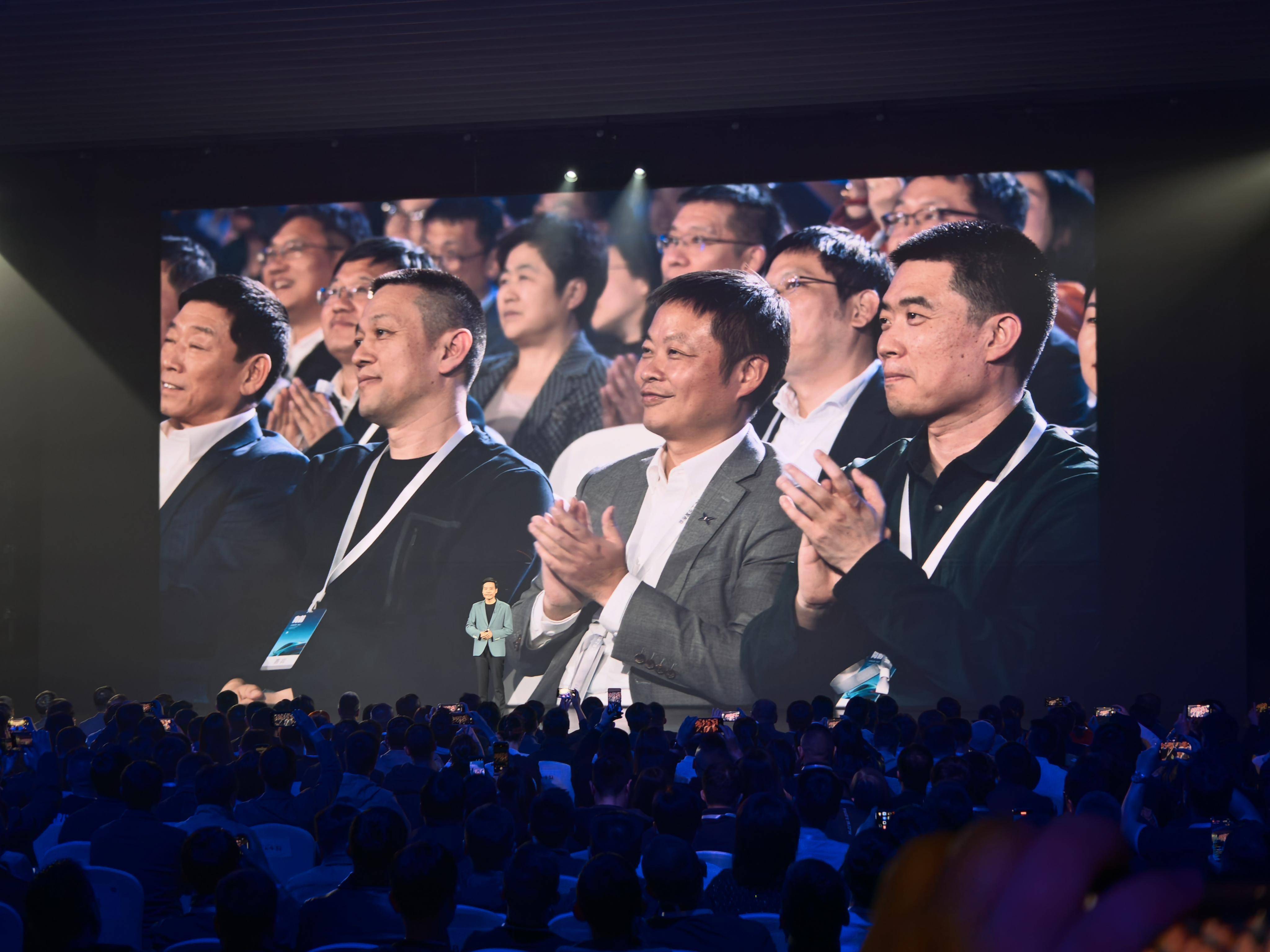 小米汽车SU7 Max的制动表现：如何确保安全？_小米汽车SU7 Max的制动表现：如何确保安全？_小米进入汽车