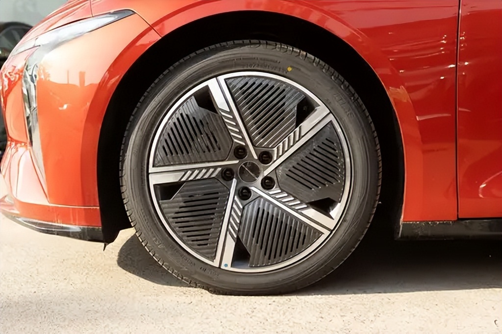 高效的悬挂系统让你畅享驾驶乐趣_悬挂模式调节是什么意思_悬挂系统训练